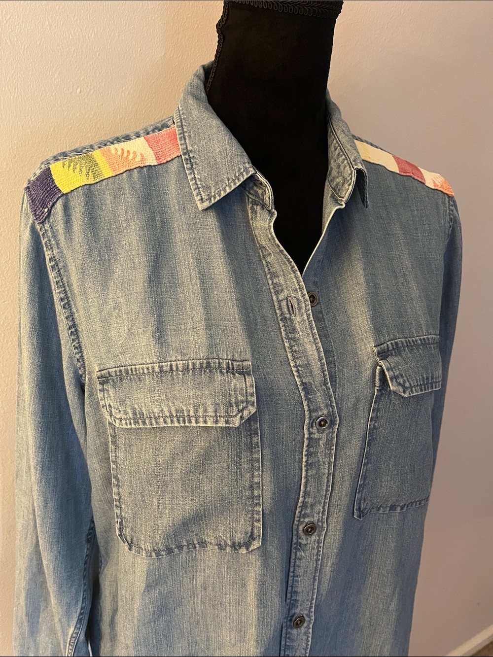 Rails Jimi Chambray Shirt, size S, Aztec Epaulette medium wash